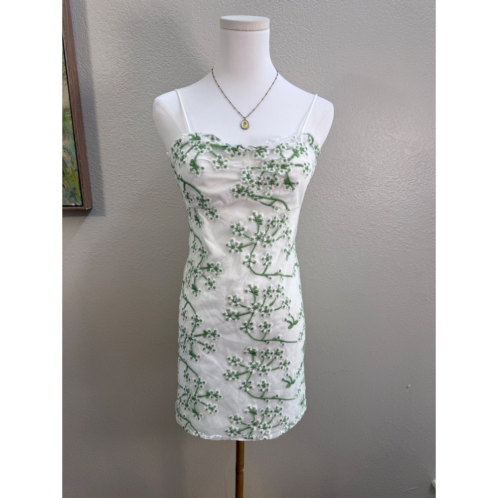 White‎ Floral Embroidered Mini Dress